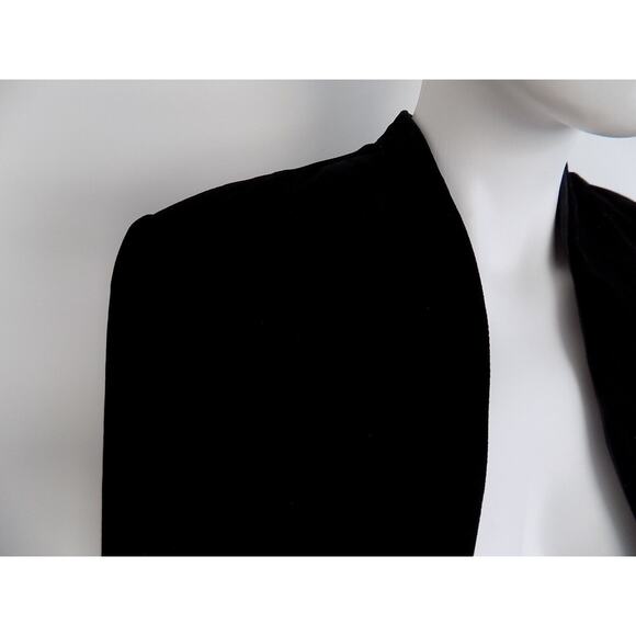 Vintage Fabian Molina cropped black velvet blazer size 14 - Picture 4 of 8